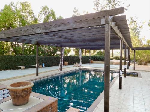 5 Mins from Padua Hills Theater in Claremont 5 Mins from Padua Hills Theater in Claremont