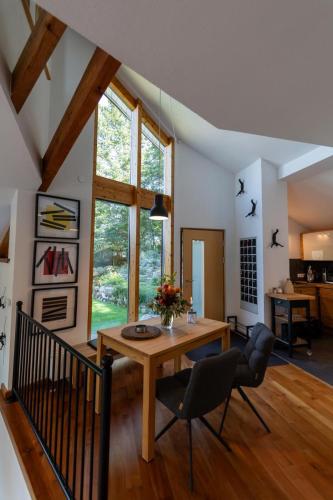 Ferienhaus hoch uber dem Taubertal mit fantastischem Weitblick, Dachterrasse, 2000m2 großem Grundstu in Lauda-Königshofen Ferienhaus hoch uber dem Taubertal mit fantastischem Weitblick, Dachterrasse, 2000m2 großem Grundstu in Lauda-Königshofen