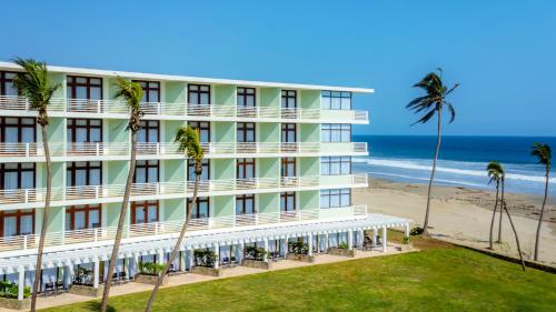 Exterior view, Pierre Mundo Imperial in Acapulco Exterior view, Pierre Mundo Imperial in Acapulco