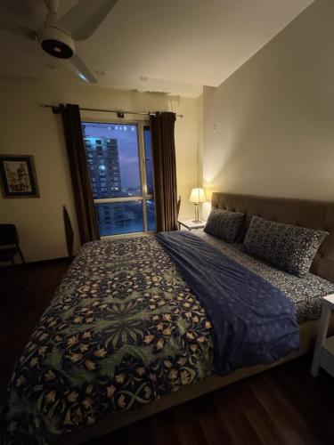 Modern Luxury Apt in Central Islamabad - image 11
