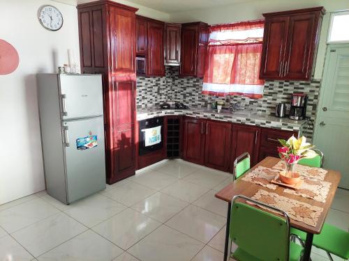 Fresh Garden's Apartment in Saint George Fresh Garden's Apartment in Saint George