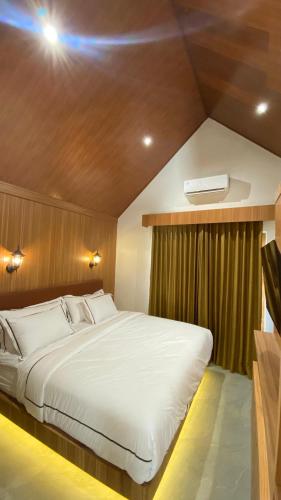 Playa La Barka Resort by Raminten in Sendangagung Playa La Barka Resort by Raminten in Sendangagung