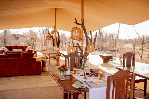 Food and beverages, Camp Chitubu in Hwange Food and beverages, Camp Chitubu in Hwange