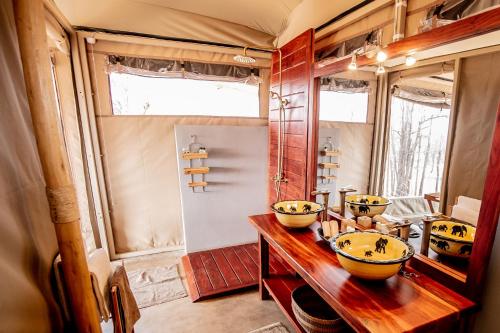 Bathroom, Camp Chitubu in Hwange Bathroom, Camp Chitubu in Hwange