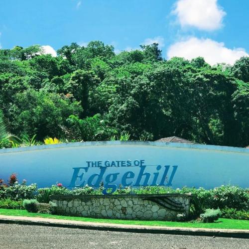 Elevated Hilltop - Serene Retreat Near Ocho Rios in 博斯科貝爾 Elevated Hilltop - Serene Retreat Near Ocho Rios in 博斯科貝爾