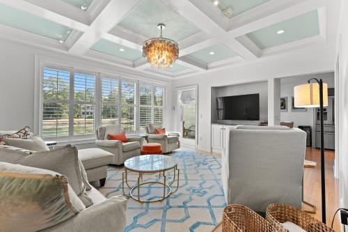 Serene, Pet Friendly Sea Pines Villa Near Beach with Pool Access in South Beach Serene, Pet Friendly Sea Pines Villa Near Beach with Pool Access in South Beach