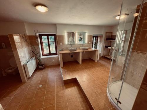 浴室, Chalupa U Medvídků (Chalupa U Medvidku) in 哲汀泊德勒瓦 浴室, Chalupa U Medvídků (Chalupa U Medvidku) in 哲汀泊德勒瓦