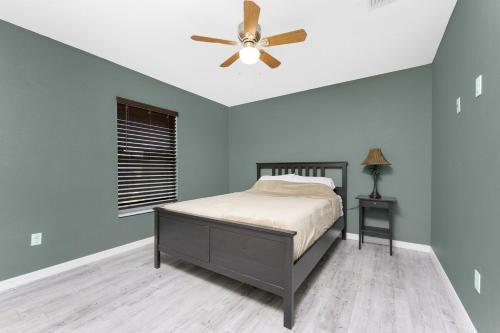 The Spacious Florida Oasis in Cleveland (FL) The Spacious Florida Oasis in Cleveland (FL)