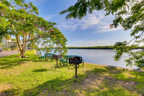 Coastal-Zen Ruskin Retreat Less Than 1 Mi to Beach! in Ruskin (FL) Coastal-Zen Ruskin Retreat Less Than 1 Mi to Beach! in Ruskin (FL)