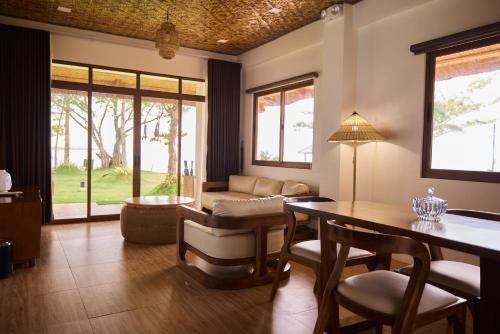 Facilities, Casa Verde Cliff Resort & Spa in Camotes Islands Facilities, Casa Verde Cliff Resort & Spa in Camotes Islands