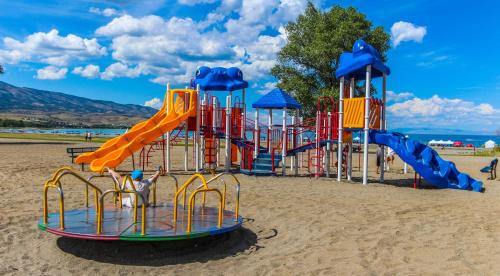 Játszótér, Multi Resorts at Bear Lake in Garden City (UT) Játszótér, Multi Resorts at Bear Lake in Garden City (UT)