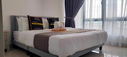Stylish 3BR Sentul by HomeBrickz in Sentul Stylish 3BR Sentul by HomeBrickz in Sentul