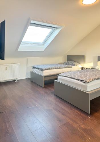 Moderne DG Wohnung in Linkenheim in Eggenstein-Leopoldshafen Moderne DG Wohnung in Linkenheim in Eggenstein-Leopoldshafen