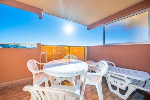 Residence "Le Golfe Bleu" in Roquebrune-Cap-Martin Residence "Le Golfe Bleu" in Roquebrune-Cap-Martin