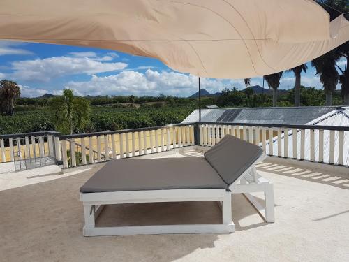 Finca im Grunen, sehr ruhige Lage, Terrasse mit Pool in Peravia Finca im Grunen, sehr ruhige Lage, Terrasse mit Pool in Peravia