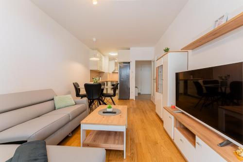 Flex SelfCheckIns 136 - Zagreb - Bedroom - Parking - Loggia in ซาวิกา Flex SelfCheckIns 136 - Zagreb - Bedroom - Parking - Loggia in ซาวิกา