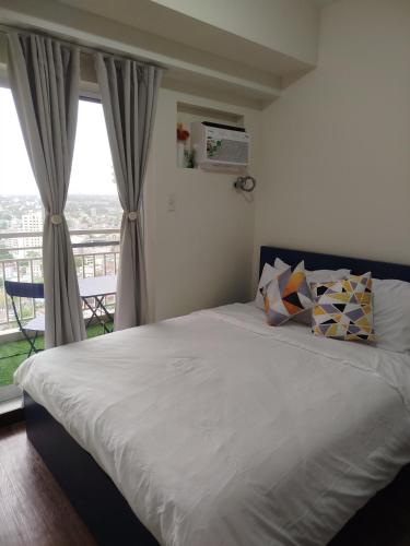 The Orabella 27F Chill Zone with a View