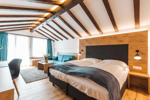 Alpen Resort Hotel in Zermatt Alpen Resort Hotel in Zermatt