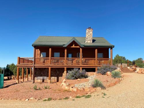 Kanab Family Luxury Log Cabin Hot Tub Pets OK in Bryce (Utah) Kanab Family Luxury Log Cabin Hot Tub Pets OK in Bryce (Utah)
