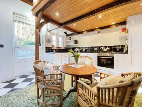 Hotellet från utsidan, Castle Cottage in Västra Ventnor Hotellet från utsidan, Castle Cottage in Västra Ventnor