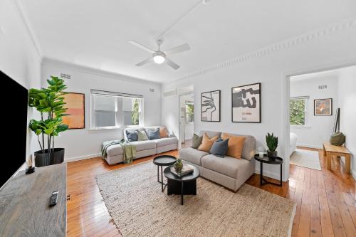 Bellevue Hill 3BR Escape with Full kitchen in Bellevue Hill Bellevue Hill 3BR Escape with Full kitchen in Bellevue Hill
