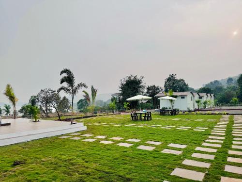 Garden, Royal Orbit Resort in Thakursai Garden, Royal Orbit Resort in Thakursai