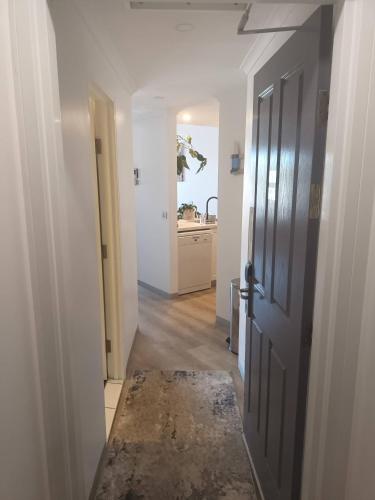 Backpackers Waterfront Stay at Shoal Bay Stayz with Dave Stays in Shoal Bay Backpackers Waterfront Stay at Shoal Bay Stayz with Dave Stays in Shoal Bay