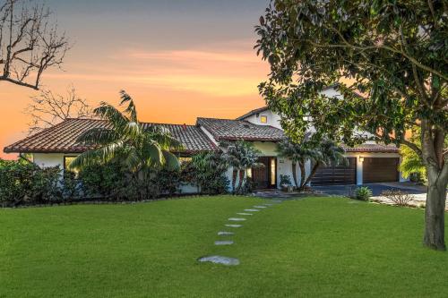 Luxury Home Atop the Hills in Goleta Luxury Home Atop the Hills in Goleta