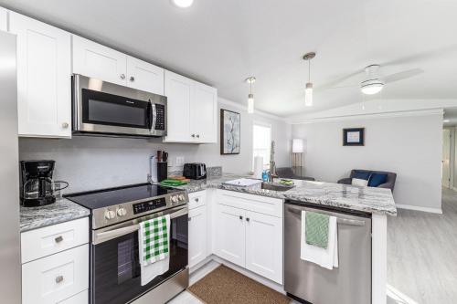 Spacious New 4br 3ba Remodel Near I4 Disney in Auburndale (FL) Spacious New 4br 3ba Remodel Near I4 Disney in Auburndale (FL)