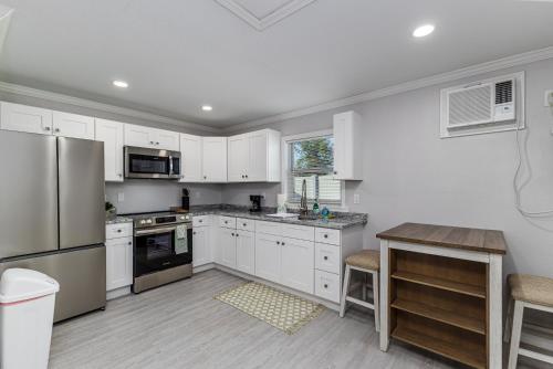 Spacious New 4br 3ba Remodel Near I4 Disney in Auburndale (FL) Spacious New 4br 3ba Remodel Near I4 Disney in Auburndale (FL)