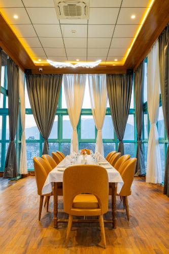 Banquet hall, Mhendo Hotel & Studio Suites in Maharajgunj Banquet hall, Mhendo Hotel & Studio Suites in Maharajgunj