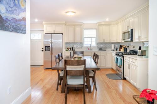 41 - 3BR Quincy - Lovely Townhouse near Adams in كوينسي 41 - 3BR Quincy - Lovely Townhouse near Adams in كوينسي