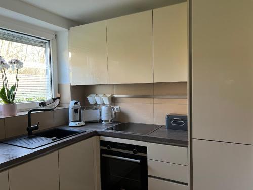 Konyha, Saravica- moderne Wohnung mit Terrasse und Parkplatz in Saarlouis Konyha, Saravica- moderne Wohnung mit Terrasse und Parkplatz in Saarlouis