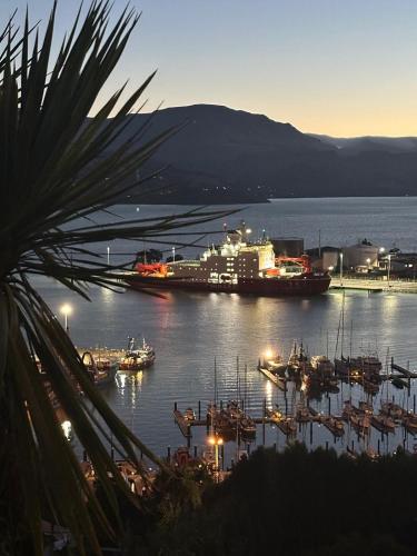 Paton Place Harbour Hillviews in Lyttelton Paton Place Harbour Hillviews in Lyttelton