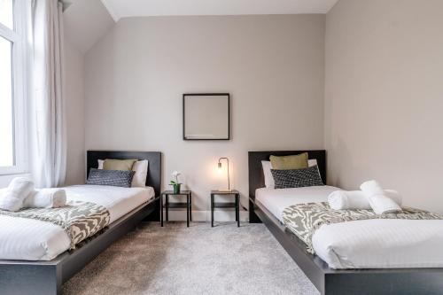 Classy private spacious flat in Berwick Utara Classy private spacious flat in Berwick Utara