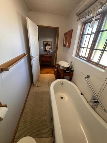 Bathroom, 33 On Loop, Flat 3 in Ladybrand Bathroom, 33 On Loop, Flat 3 in Ladybrand