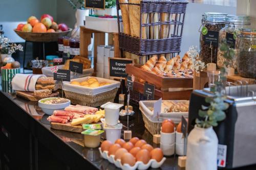 Food and beverages, Appart'City Confort Le Bourget - Aéroport in Le Blanc-Mesnil Food and beverages, Appart'City Confort Le Bourget - Aéroport in Le Blanc-Mesnil