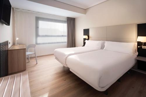 B&B HOTEL Vitoria General Álava (B&B HOTEL Vitoria General Alava) in 維多利亞市中心 B&B HOTEL Vitoria General Álava (B&B HOTEL Vitoria General Alava) in 維多利亞市中心