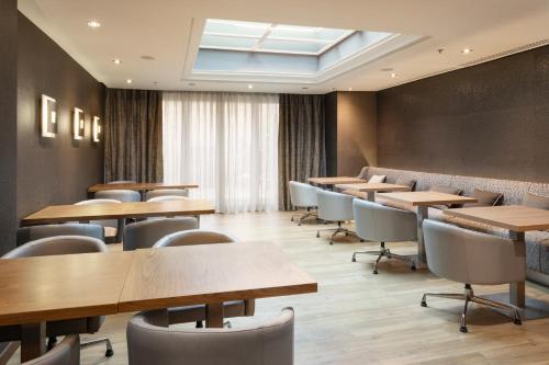 B&B HOTEL Vitoria General Álava (B&B HOTEL Vitoria General Alava) in 維多利亞市中心 B&B HOTEL Vitoria General Álava (B&B HOTEL Vitoria General Alava) in 維多利亞市中心