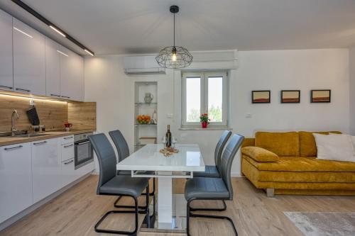 Létesítmények, Holiday Home Albina in Bartici Létesítmények, Holiday Home Albina in Bartici