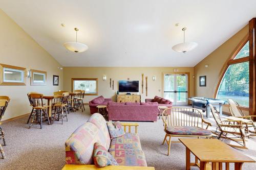 Mountainview Efficiency at Rivergreen in Lincoln (NH) Mountainview Efficiency at Rivergreen in Lincoln (NH)