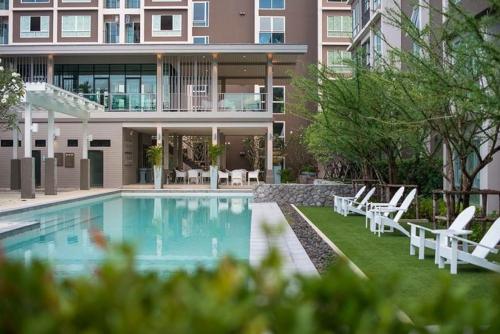 This photo about Cozy Sea View shared on HyHotel.com