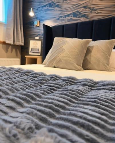 Bed, The Flask Inn, Fylingdales, Whitby in Flask Bed, The Flask Inn, Fylingdales, Whitby in Flask