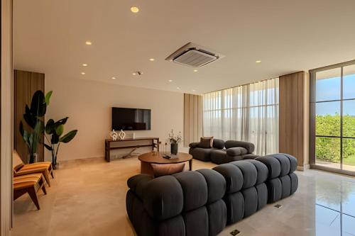 Shared lounge/TV area, Lujoso con acceso directo a la Playa in Manzanillo Shared lounge/TV area, Lujoso con acceso directo a la Playa in Manzanillo