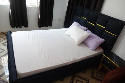 Shabasa Short stays in Tamale Shabasa Short stays in Tamale