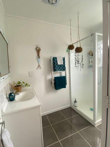 Tairua Tides on Main in Tairua Tairua Tides on Main in Tairua