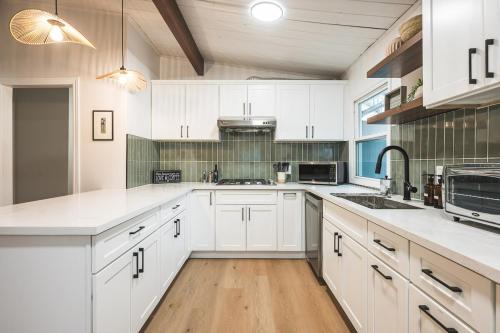 City Oasis - Entire Designer House - Near Disneyland in 哈仙達崗 City Oasis - Entire Designer House - Near Disneyland in 哈仙達崗