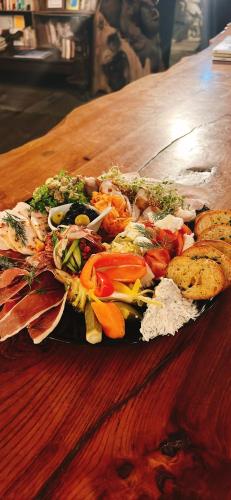 WORLDTRECK DINER & GUESTHOUSE-Pise in Nagano WORLDTRECK DINER & GUESTHOUSE-Pise in Nagano