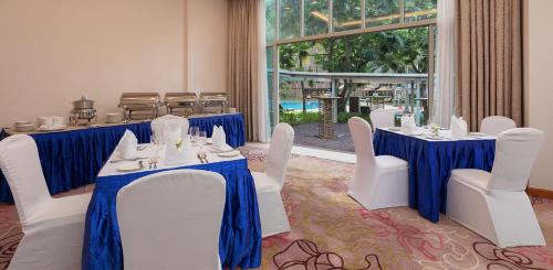 Banquet hall, Shangri-La Serviced Apartments Yangon in Kandawgyi Banquet hall, Shangri-La Serviced Apartments Yangon in Kandawgyi