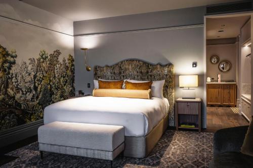 The Grand National Hotel by Saint Peter in แพดดิงตัน The Grand National Hotel by Saint Peter in แพดดิงตัน